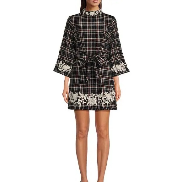 Fanm Mon Plaid Dress with Embroidered Floral Accents - Picture 2 of 10